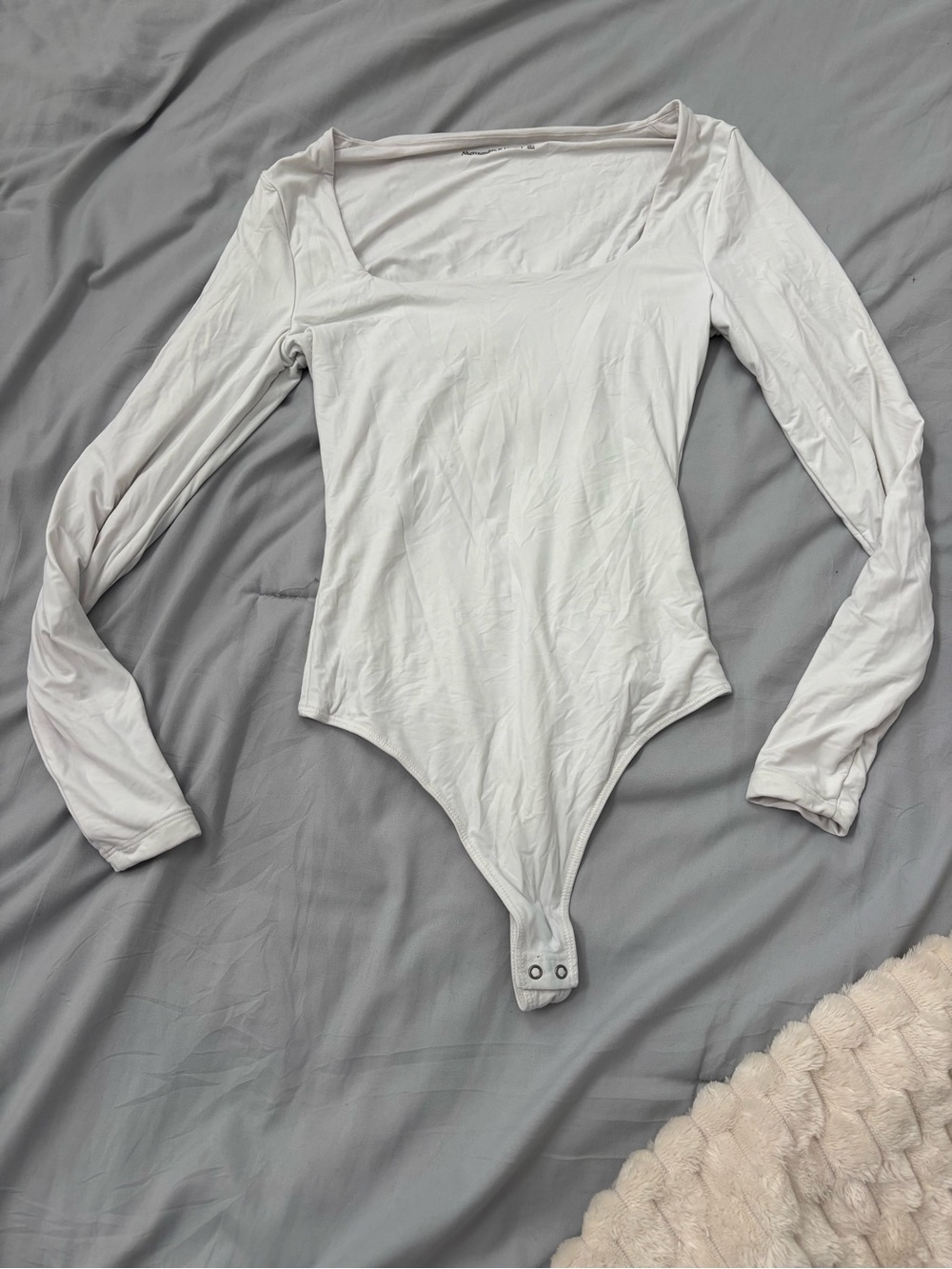Abercrombie & Fitch White Scoop Neck Long Sleeve Top